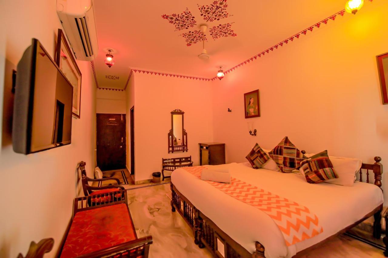 Hotel Devraj Niwas On Lake Pichola Udaipur Exterior foto