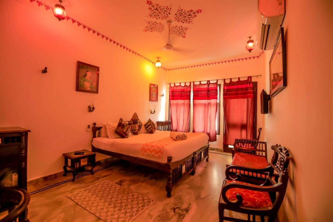 Hotel Devraj Niwas On Lake Pichola Udaipur Exterior foto