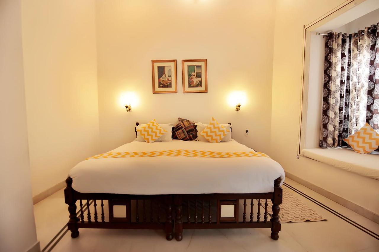 Hotel Devraj Niwas On Lake Pichola Udaipur Exterior foto