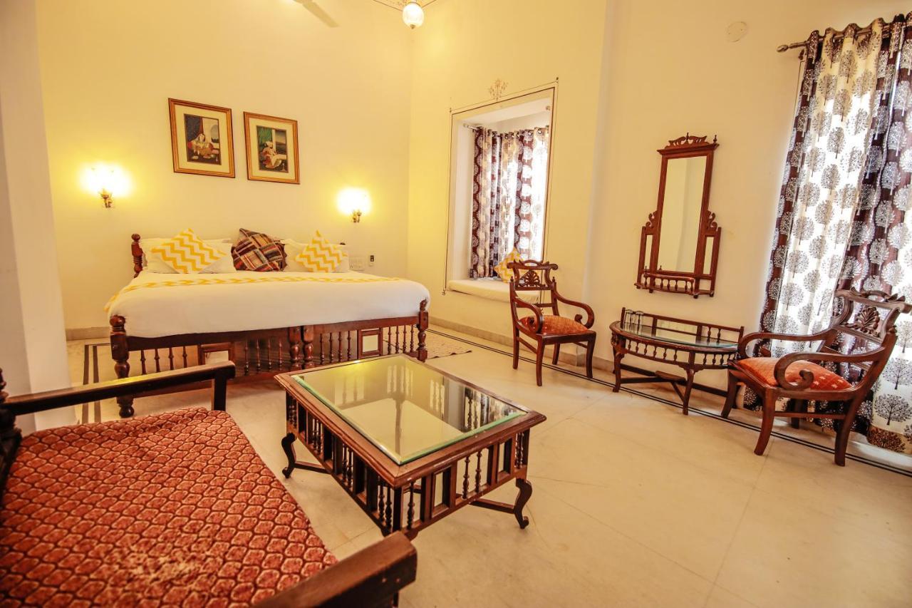 Hotel Devraj Niwas On Lake Pichola Udaipur Exterior foto